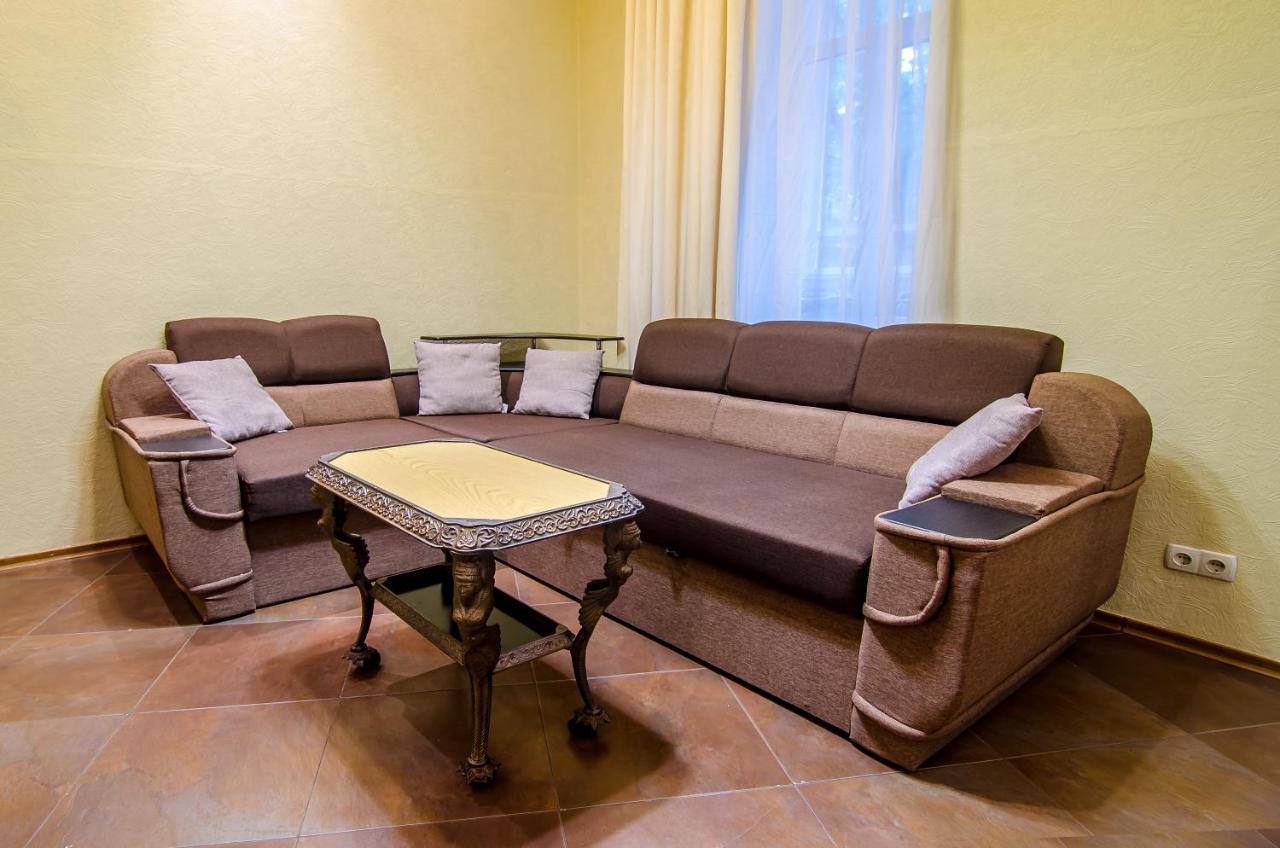 Apartment At Malaya Zhytomyrska 5 Kiev Ngoại thất bức ảnh