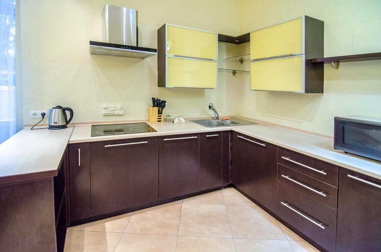 Apartment At Malaya Zhytomyrska 5 Kiev Ngoại thất bức ảnh